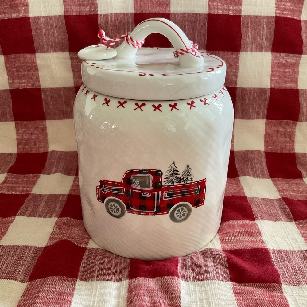 Christmas 10 Strawberry Street Canister